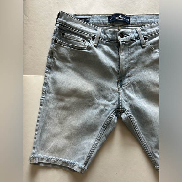 Hollister Denim Shorts 🩳 - Picture 3 of 6